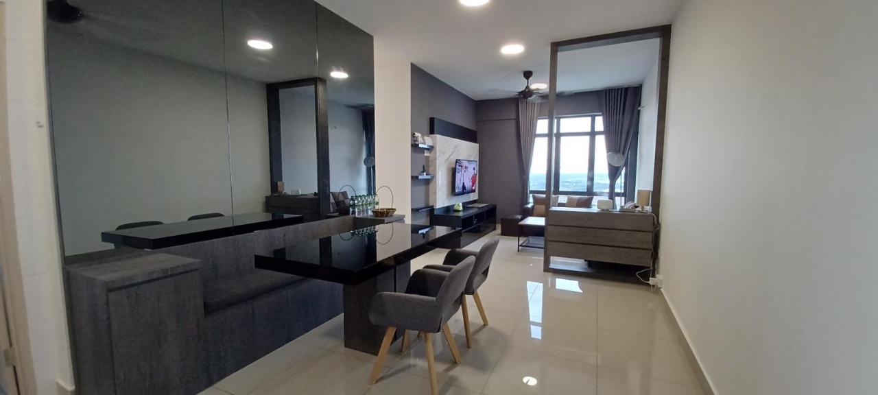 Modern Lifestyle Arc Austin Hills Lägenhet Johor Bahru Exteriör bild
